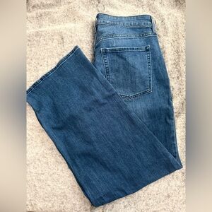 Old Navy High-Rise WOW Wide Leg Jeans Size 12 Medium Wash 30” Inseam